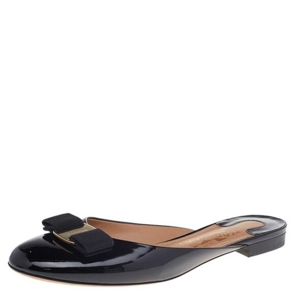 Salvatore Ferragamo  Patent Leather Black Flats Made in Italy Size 7.5 - Picture 3 of 12